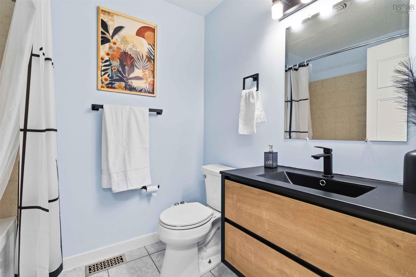 1 Forestside Crescent, Halifax, NS - Indoor Photo Showing Bathroom