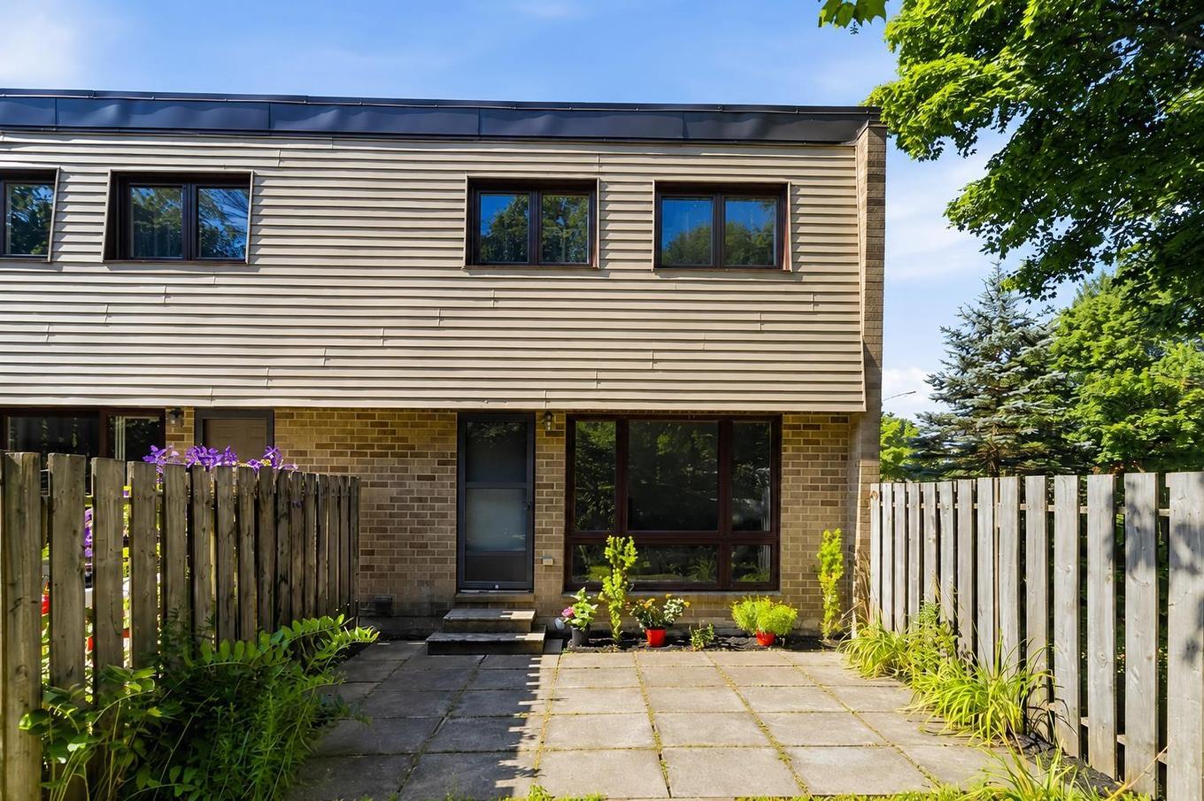 1 Forestside Crescent, Halifax, NS - Outdoor