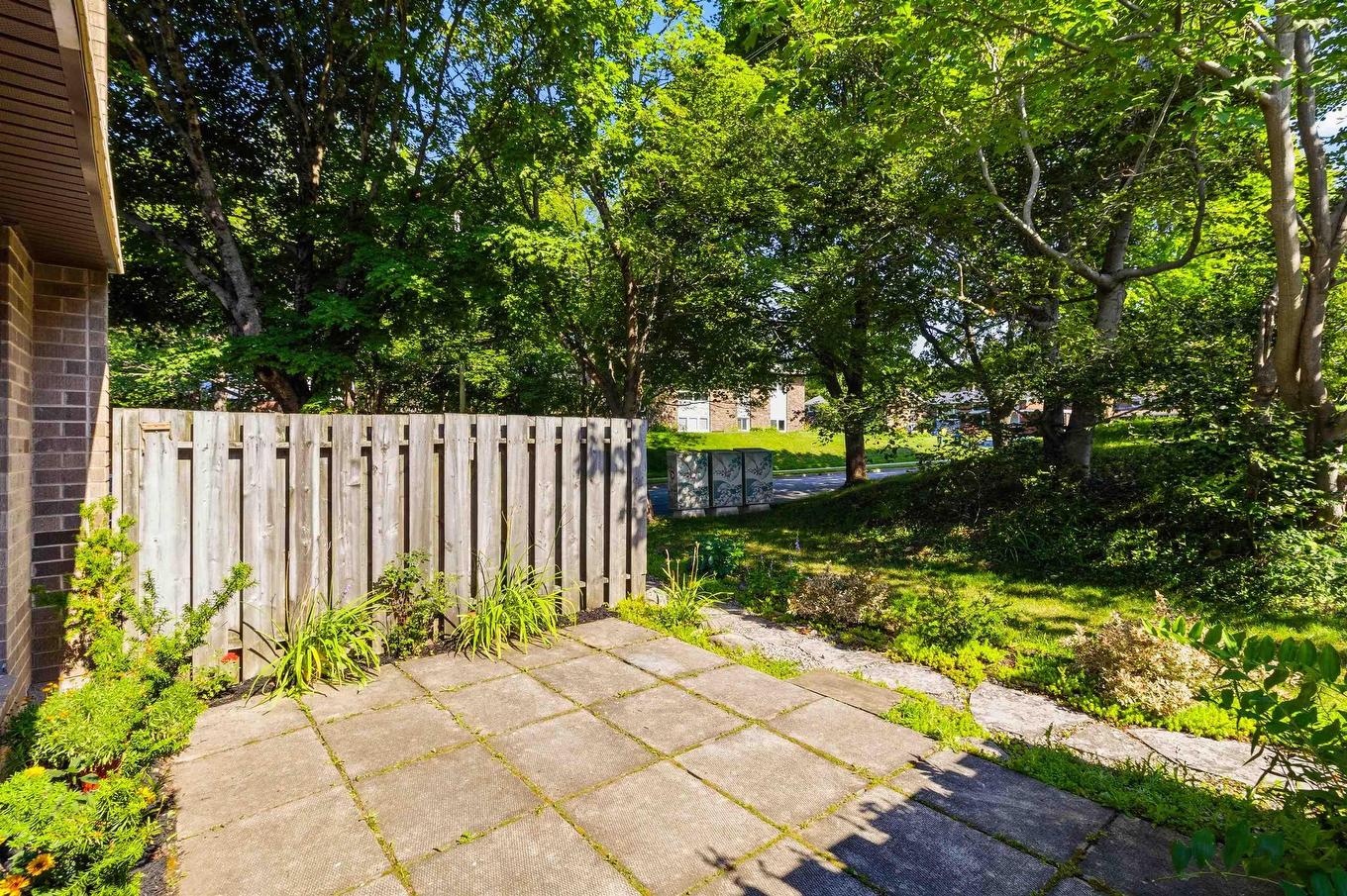 1 Forestside Crescent, Halifax, NS - Outdoor