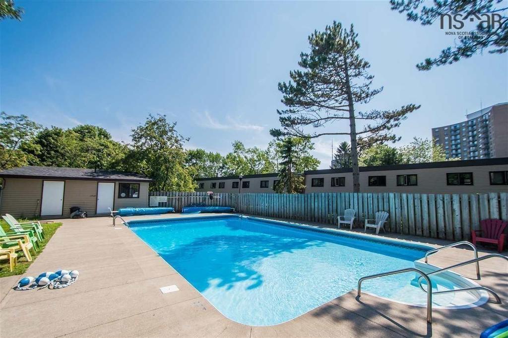 1 Forestside Crescent, Halifax, NS - Outdoor With In Ground Pool