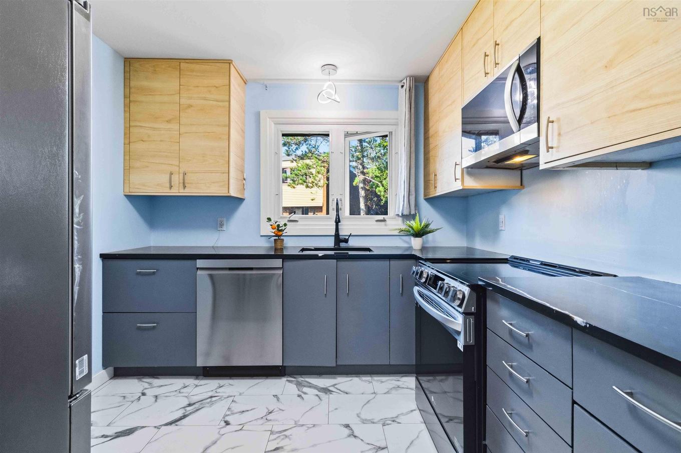 1 Forestside Crescent, Halifax, NS - Indoor Photo Showing Kitchen