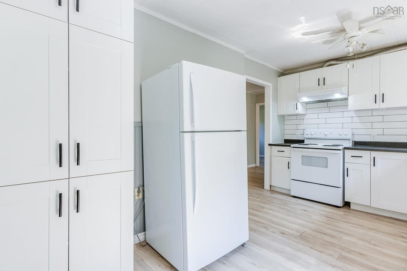 2 Minas Street, Kentville, NS - Indoor Photo Showing Kitchen