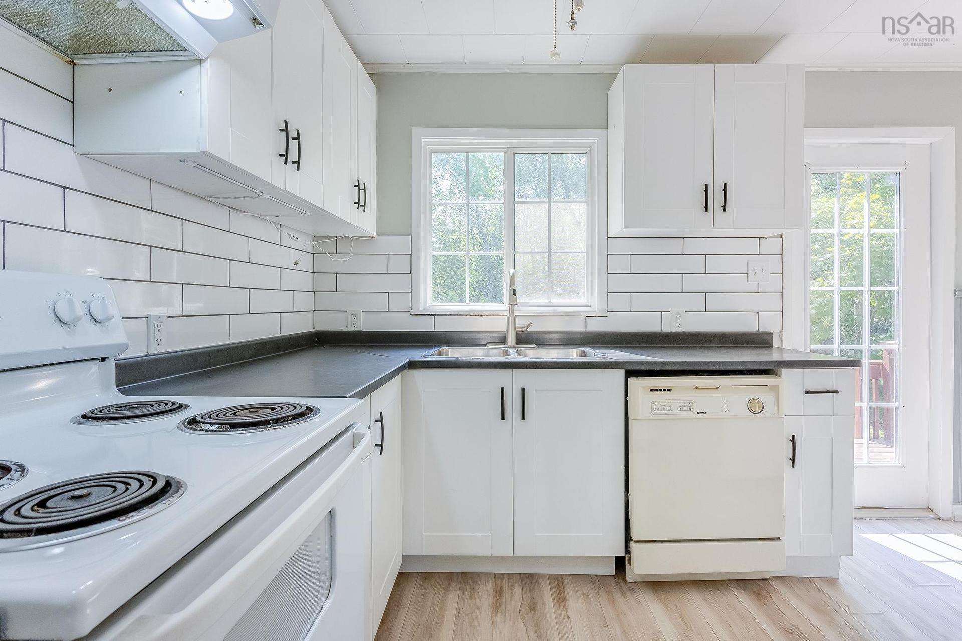 2 Minas Street, Kentville, NS - Indoor Photo Showing Kitchen With Double Sink