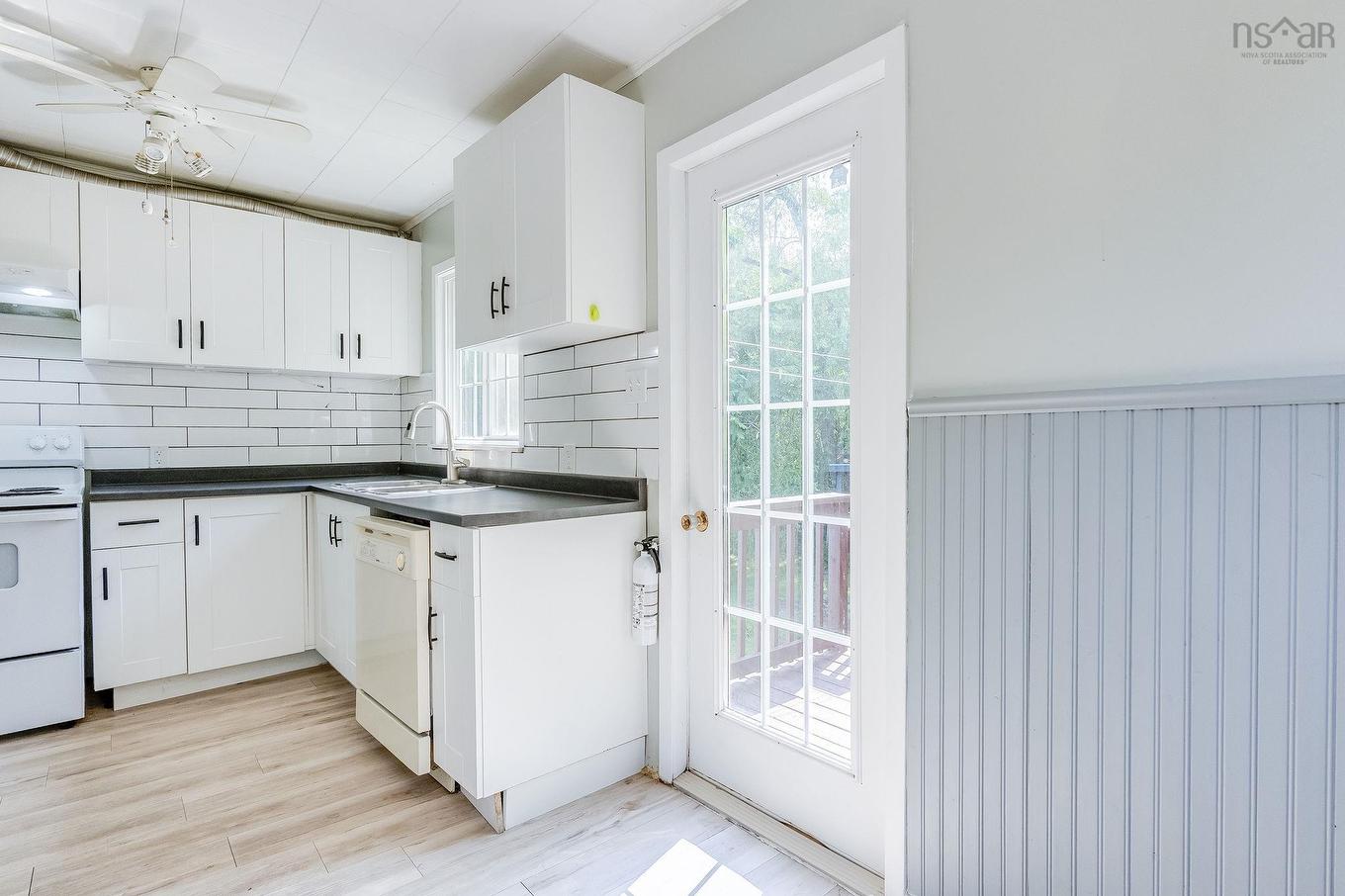 2 Minas Street, Kentville, NS - Indoor Photo Showing Kitchen