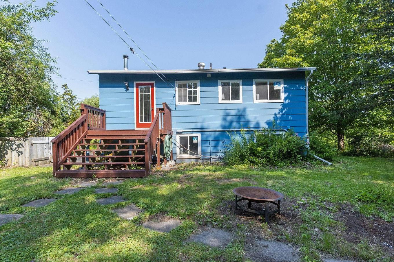 2 Minas Street, Kentville, NS - Outdoor