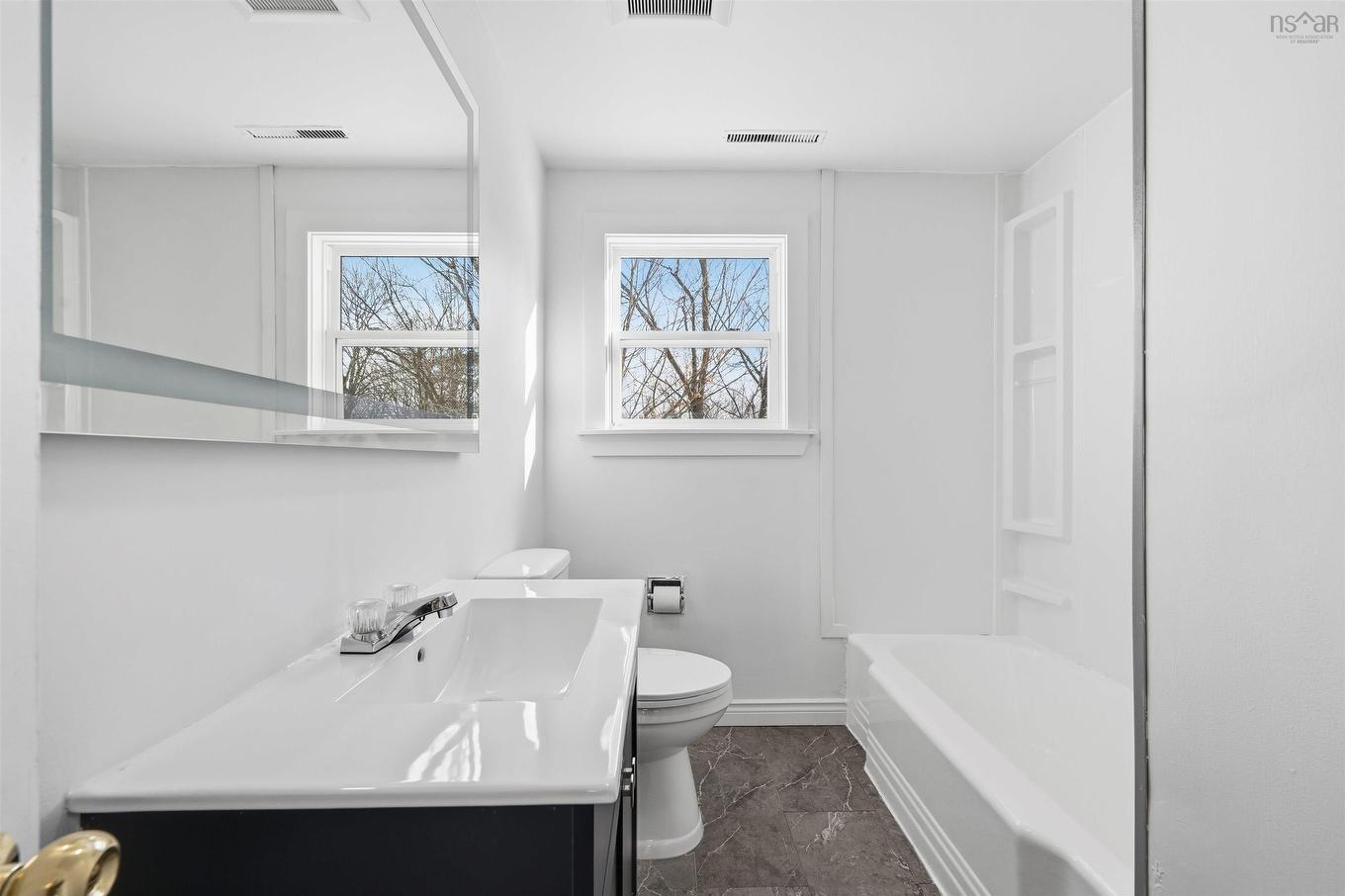 56 Whitman Court, Truro, NS - Indoor Photo Showing Bathroom