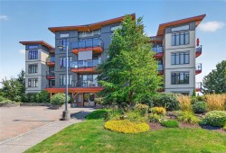#436-2300 Mansfield Dr Courtenay, BC V9N 3S3