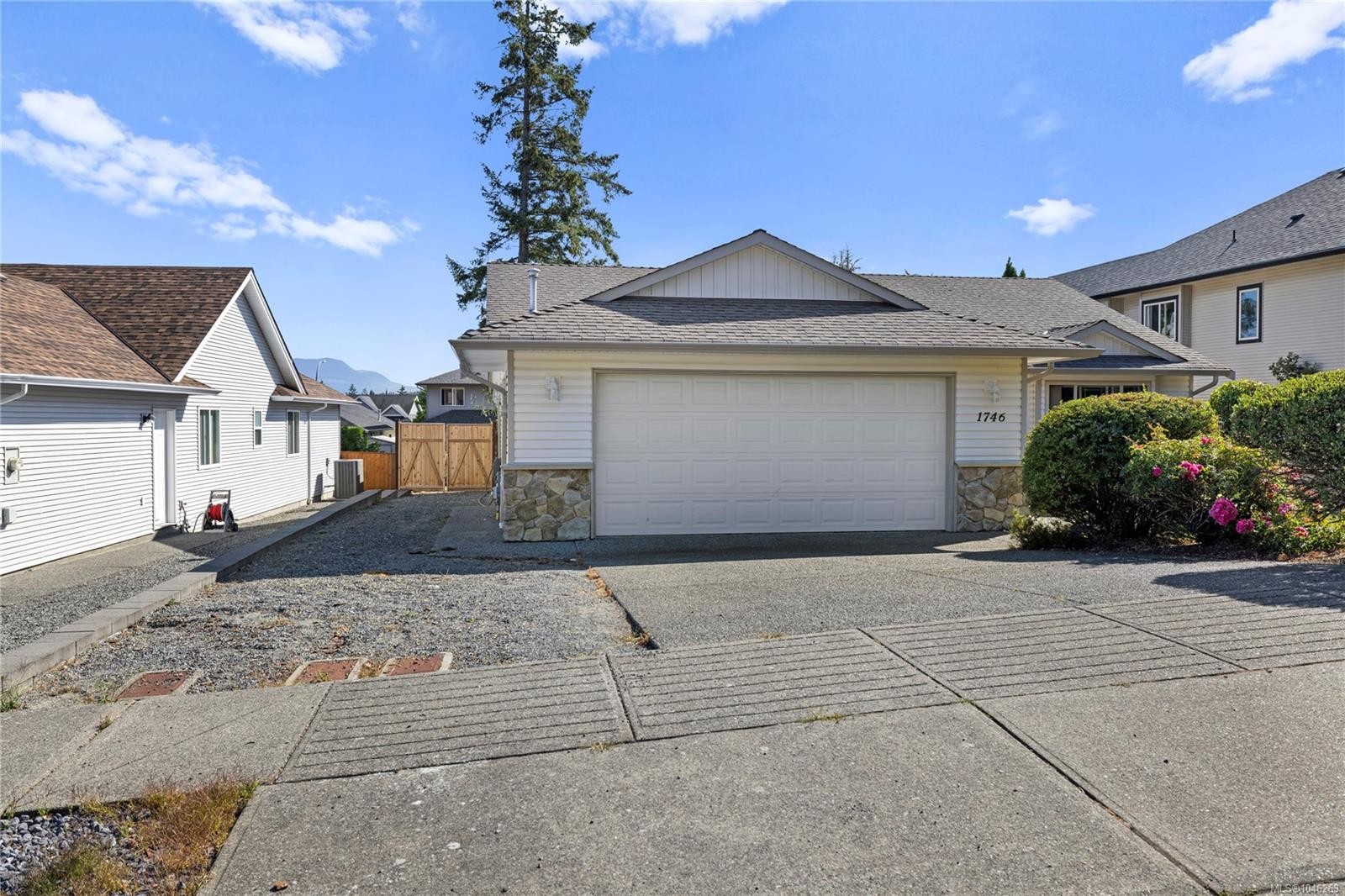 1746 White Blossom Way, Nanaimo, BC