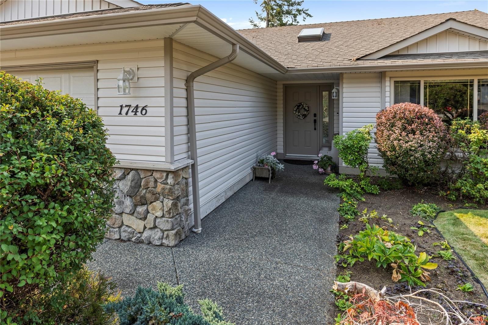 1746 White Blossom Way, Nanaimo, BC