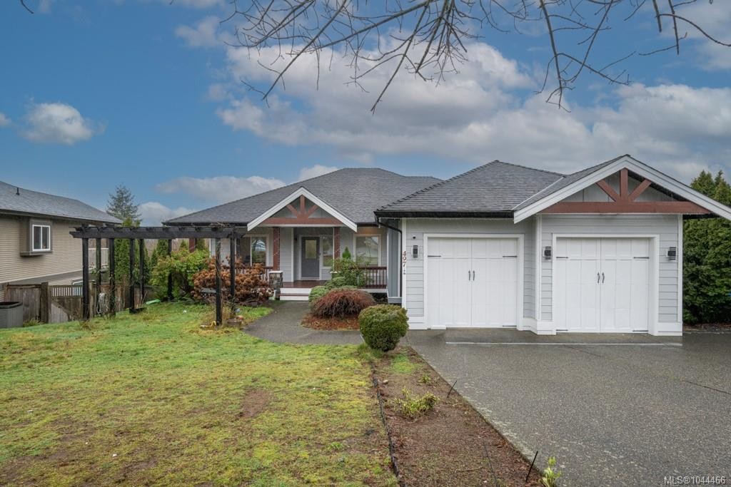 497 Poets Trail Dr, Nanaimo, BC