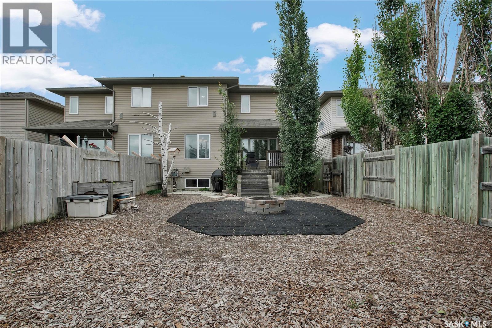 118 Meadowlark Park, Warman, SK - Outdoor