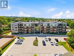 405 - 3998 VICTORIA AVENUE Lincoln (Lincoln-Jordan/Vineland), ON L0R 2C0
