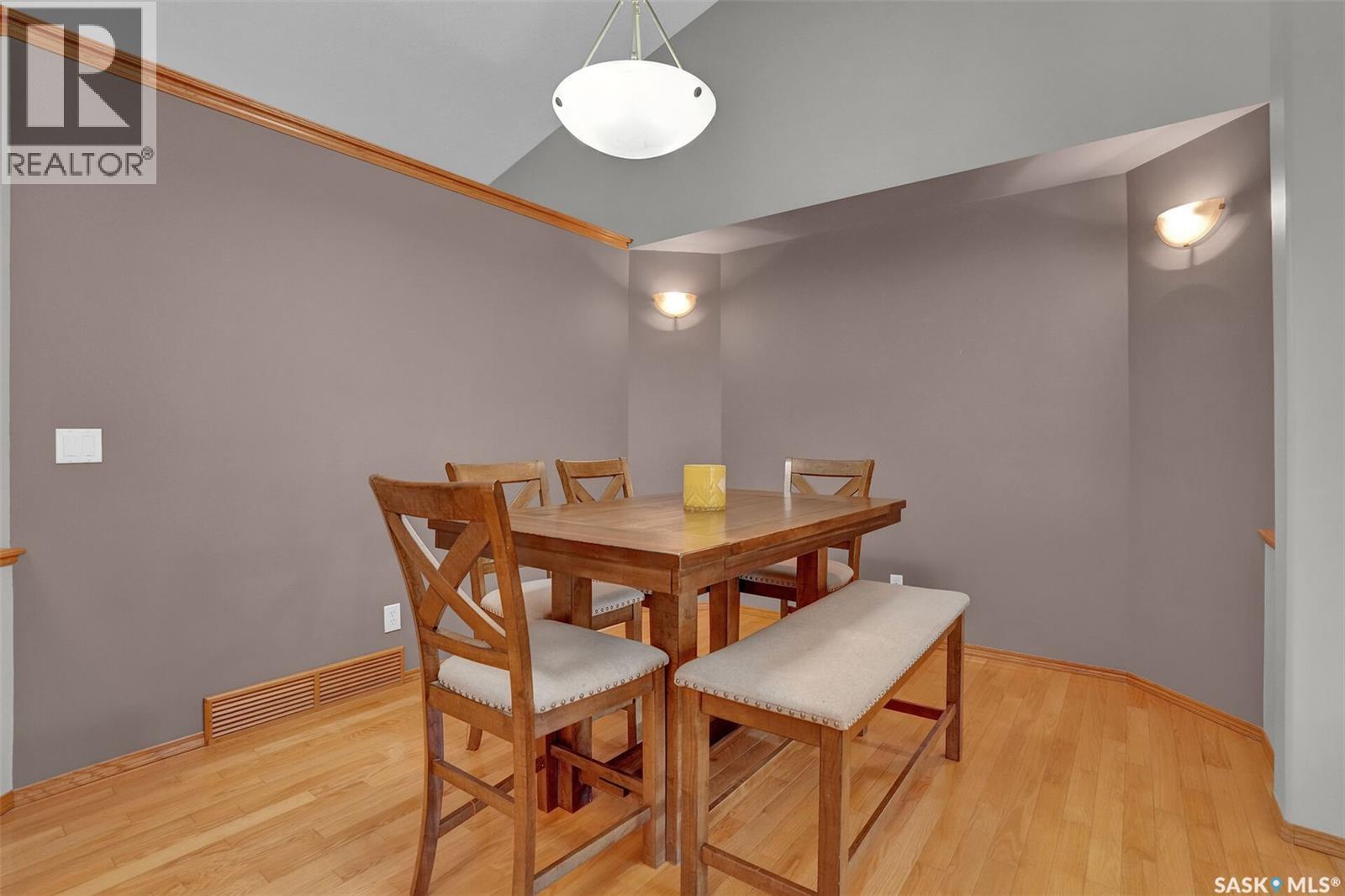 3210 Peyson Bay E, Regina, SK - Indoor Photo Showing Dining Room