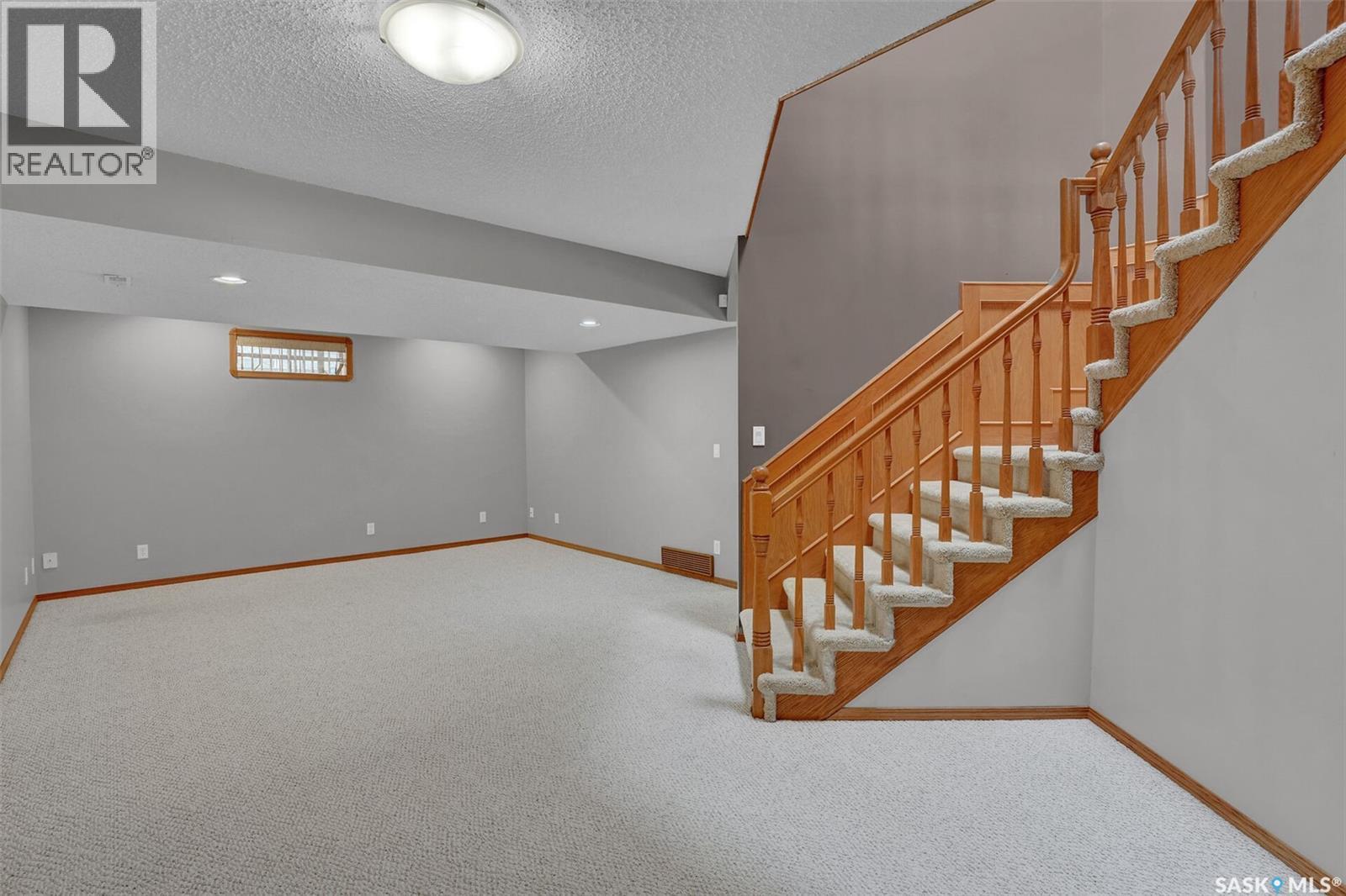 3210 Peyson Bay E, Regina, SK - Indoor Photo Showing Other Room