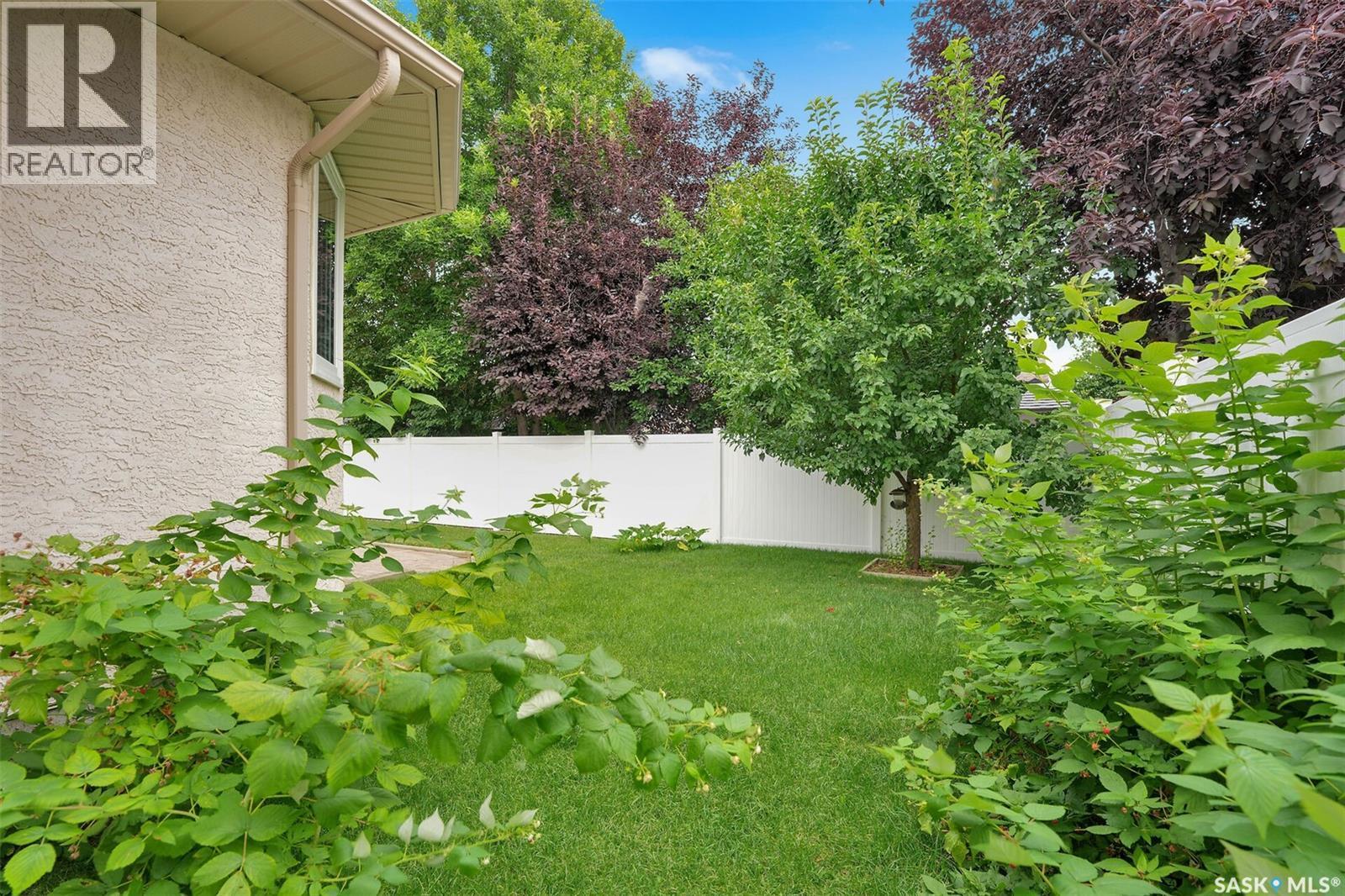 3210 Peyson Bay E, Regina, SK - Outdoor