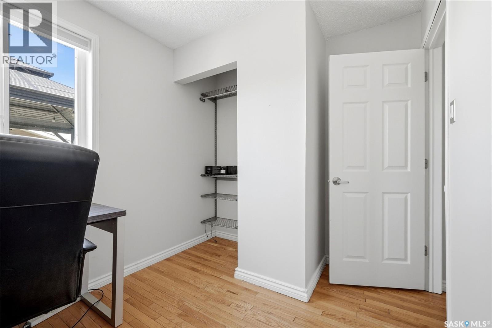5834 Mckinley Avenue, Regina, SK - Indoor