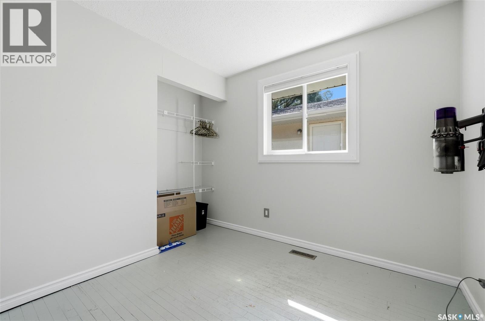5834 Mckinley Avenue, Regina, SK - Indoor Photo Showing Other Room