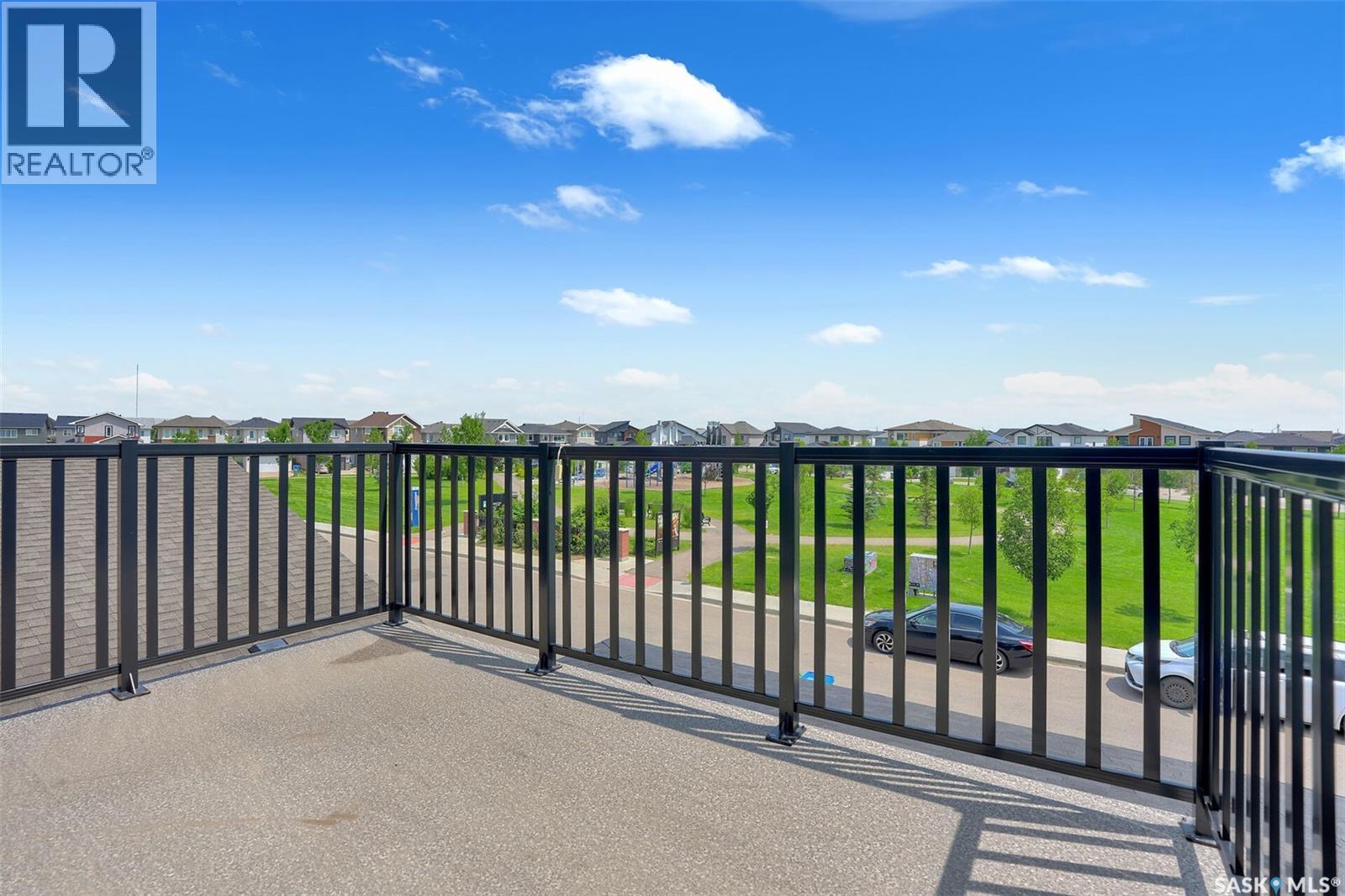 3204 Crosbie Crescent, Regina, SK - Outdoor With Balcony