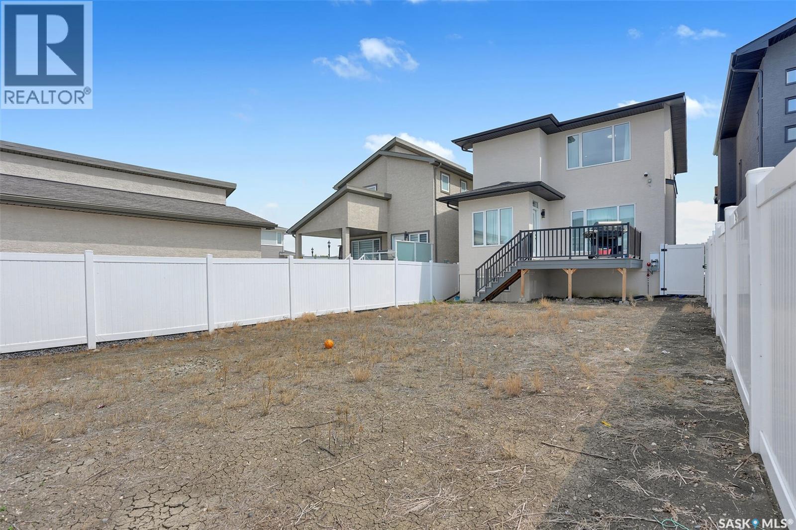 3204 Crosbie Crescent, Regina, SK - Outdoor