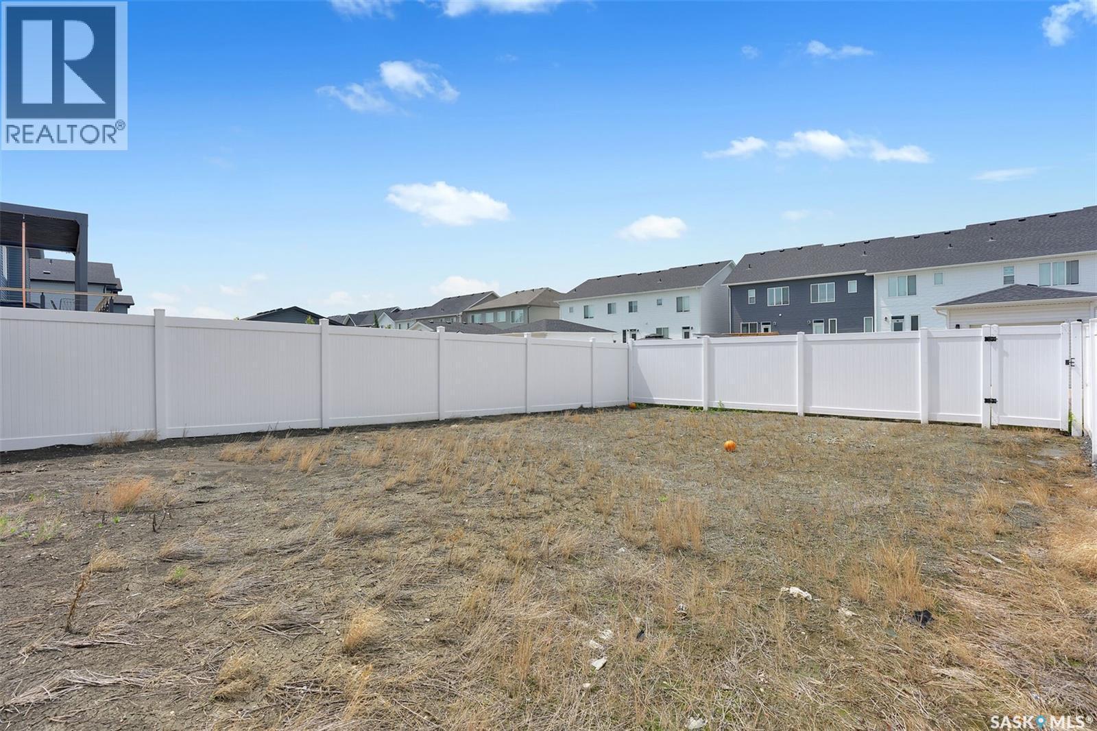 3204 Crosbie Crescent, Regina, SK - Outdoor