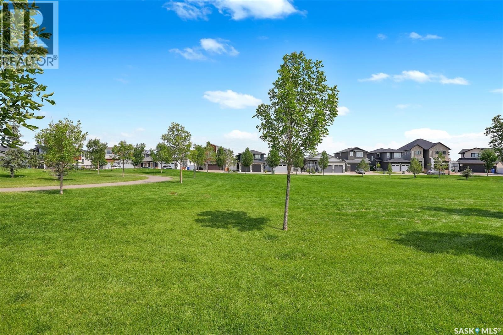 3204 Crosbie Crescent, Regina, SK - Outdoor