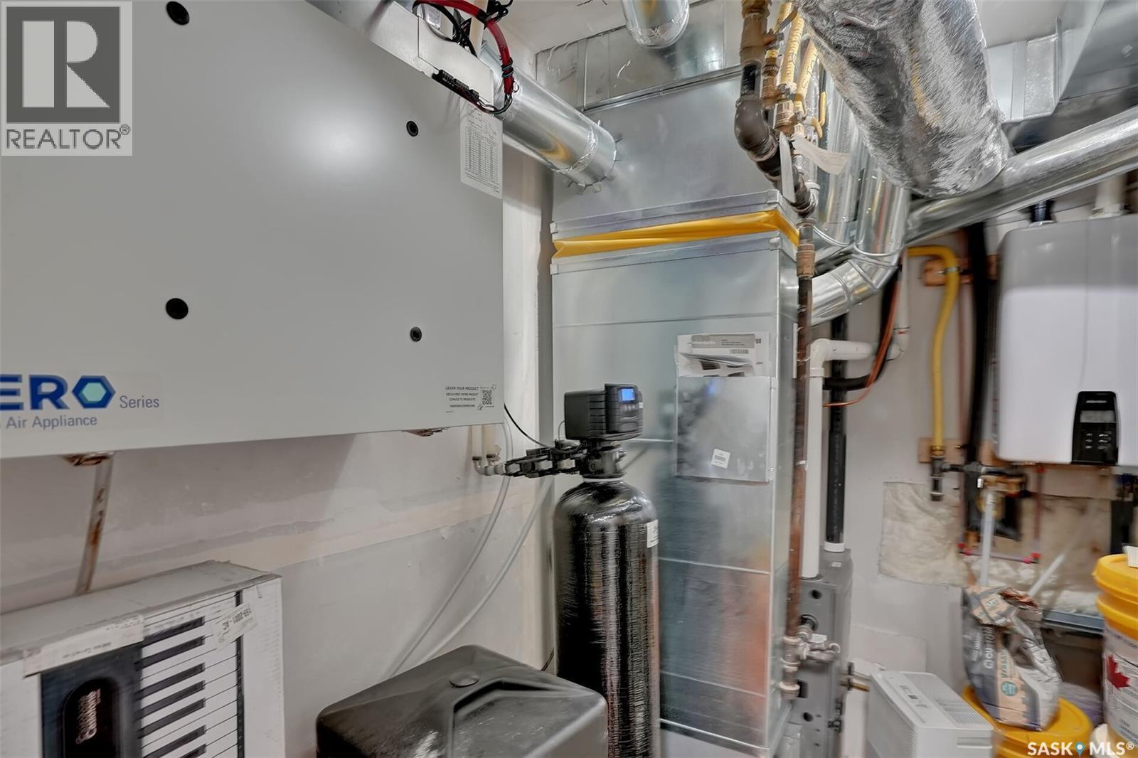 3204 Crosbie Crescent, Regina, SK - Indoor Photo Showing Basement