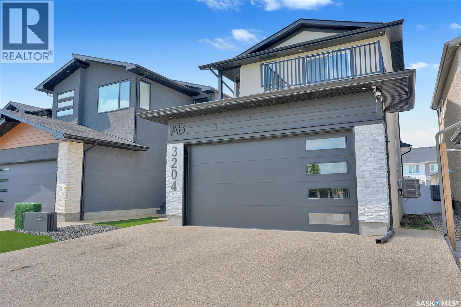 3204 Crosbie Crescent, Regina, SK - Outdoor