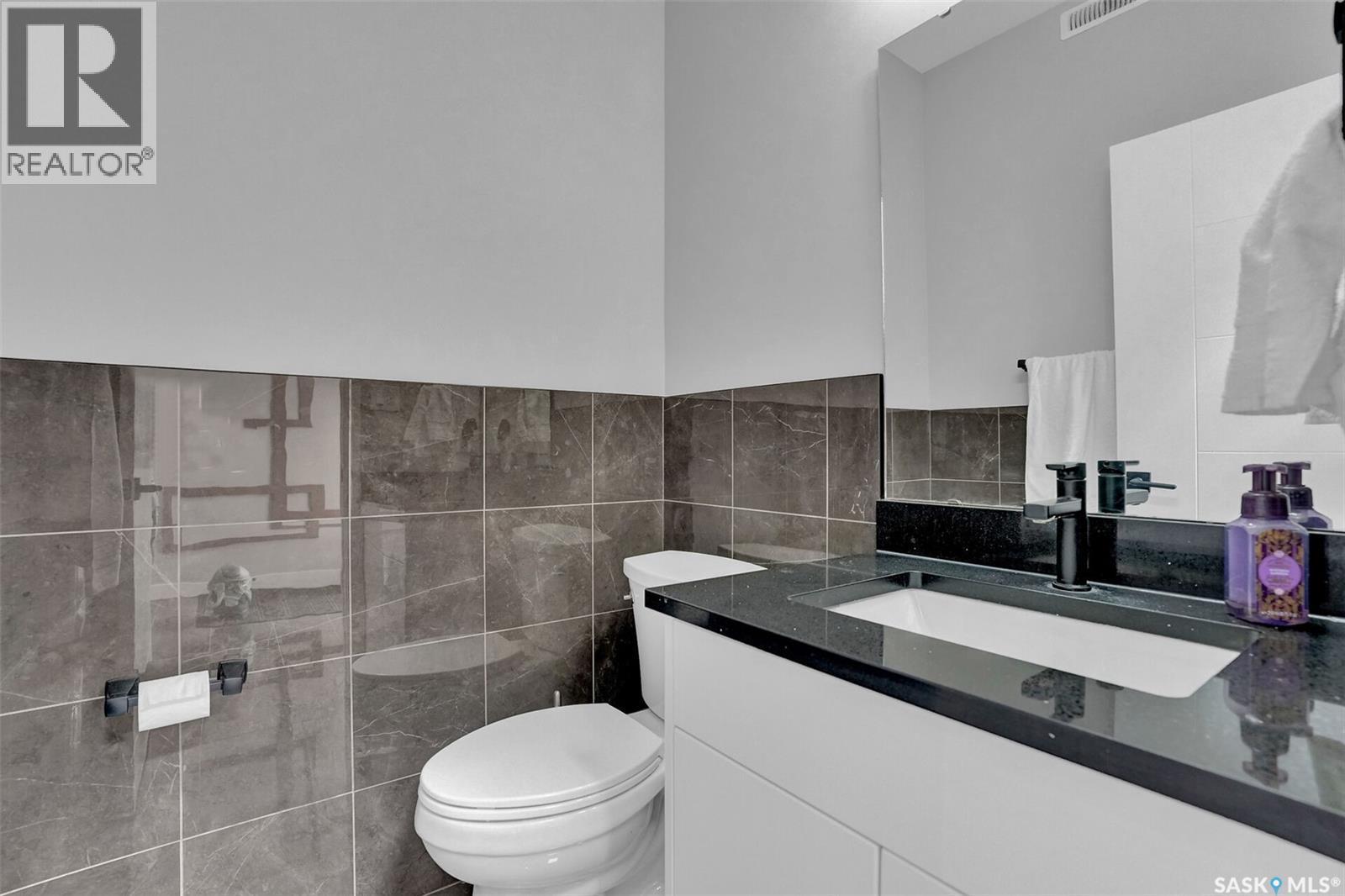 3204 Crosbie Crescent, Regina, SK - Indoor Photo Showing Bathroom