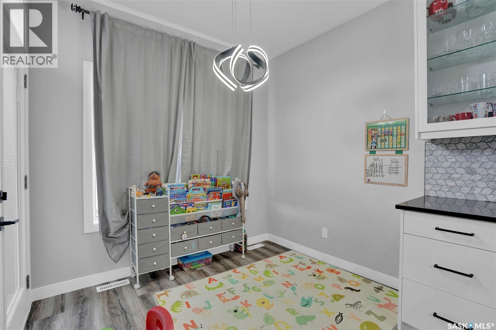 3204 Crosbie Crescent, Regina, SK - Indoor Photo Showing Bedroom