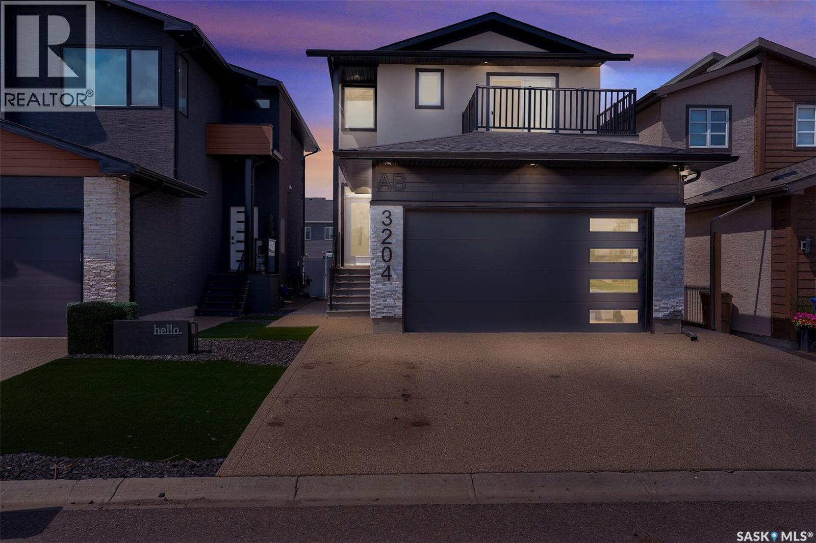 3204 Crosbie Crescent, Regina, SK - Outdoor With Balcony With Facade