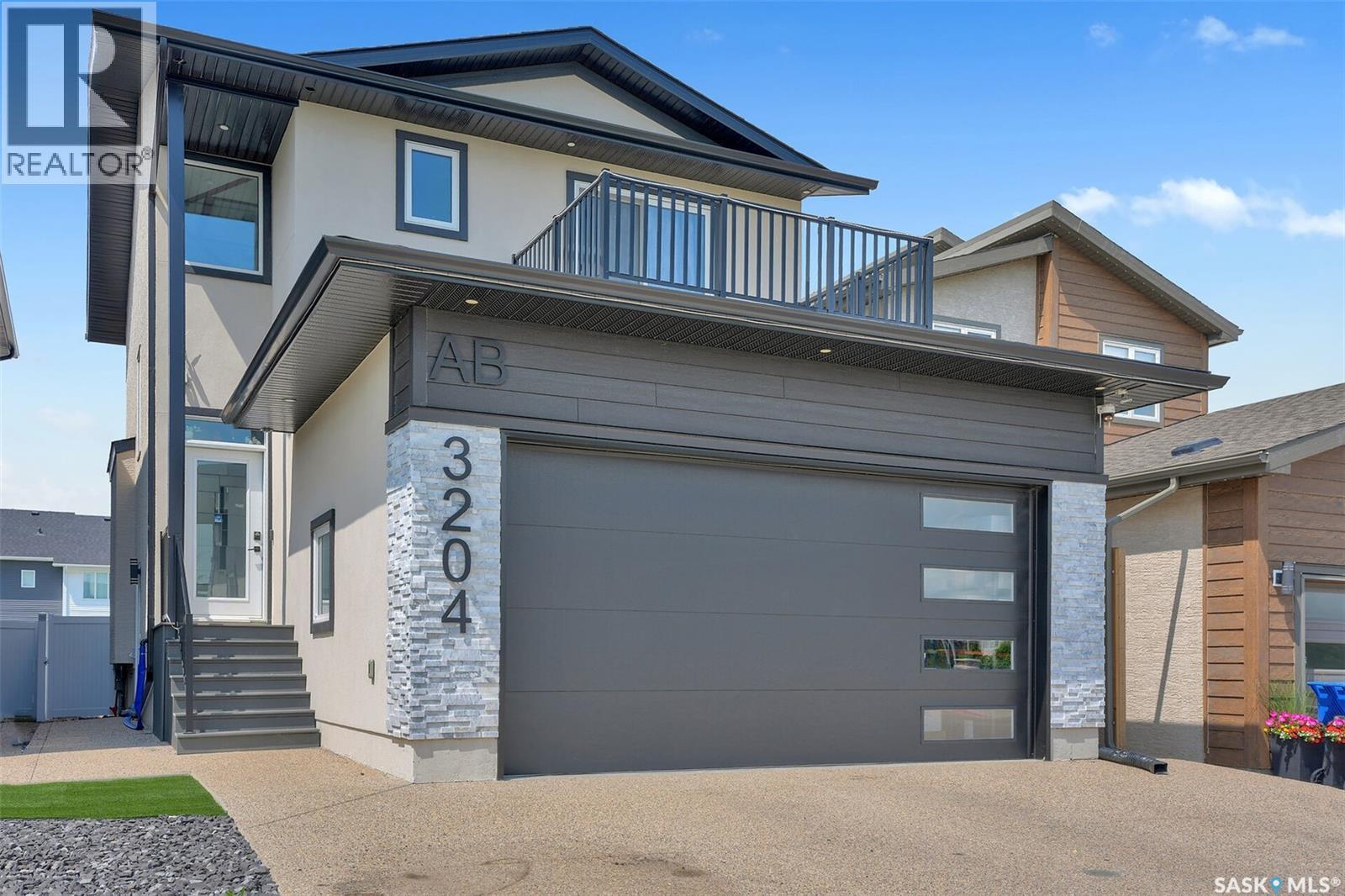 3204 Crosbie Crescent, Regina, SK - Outdoor
