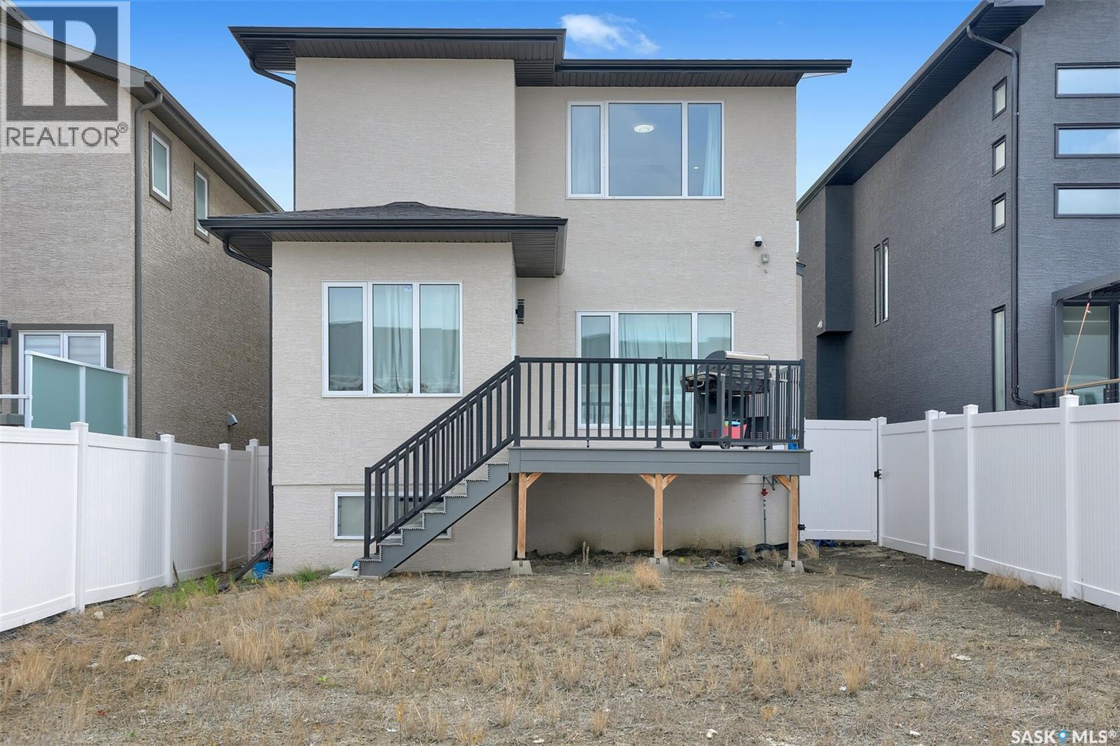 3204 Crosbie Crescent, Regina, SK - Outdoor With Exterior