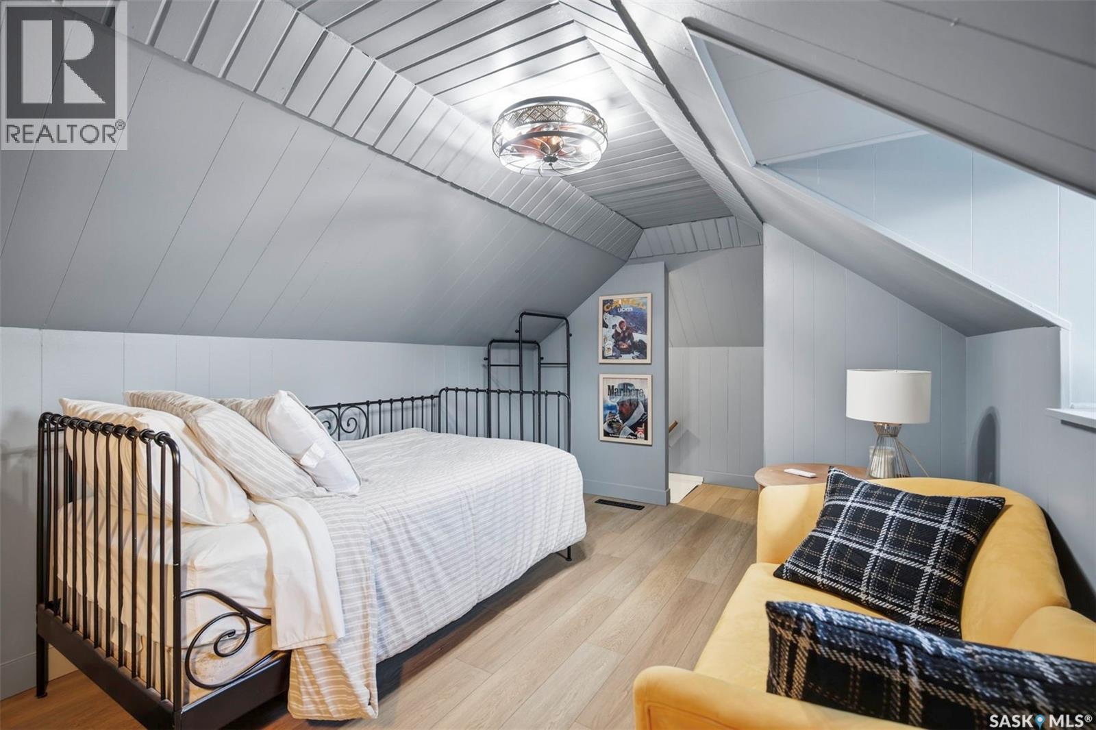 1909 William Avenue, Saskatoon, SK - Indoor Photo Showing Bedroom
