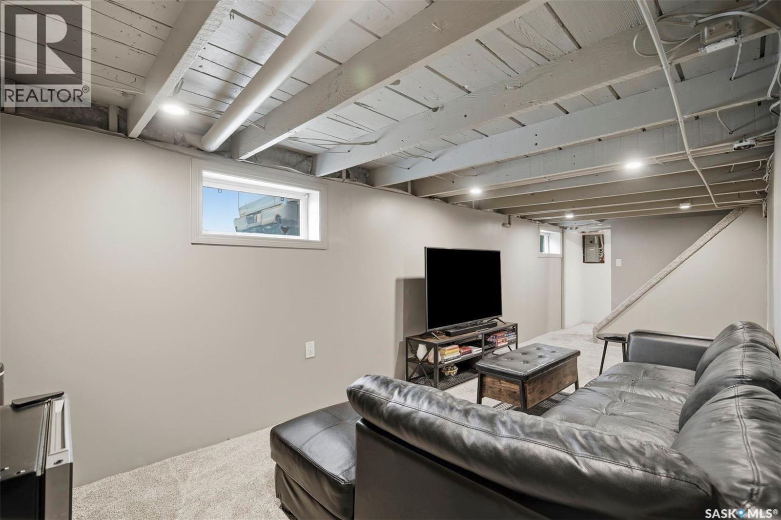1909 William Avenue, Saskatoon, SK - Indoor