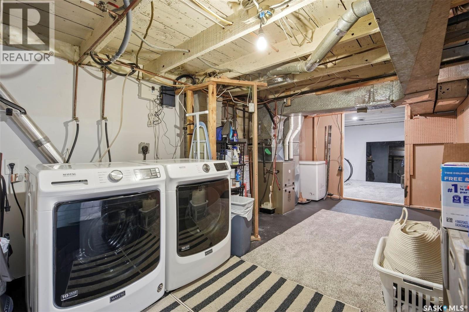 1909 William Avenue, Saskatoon, SK - Indoor Photo Showing Laundry Room