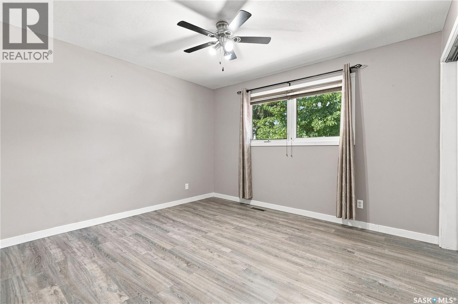1227 Pascoe Drive E, Moose Jaw, SK - Indoor Photo Showing Other Room