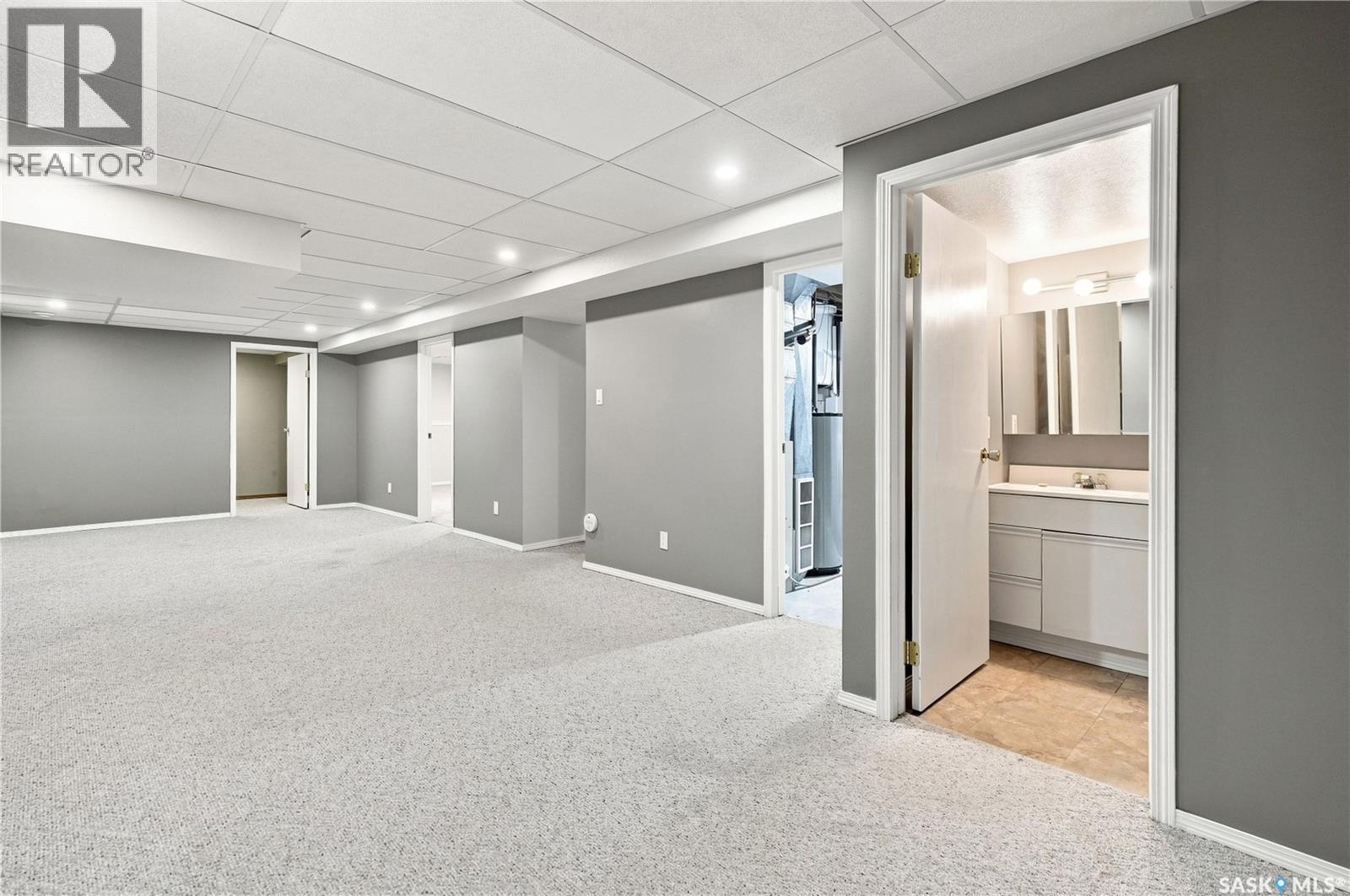 1227 Pascoe Drive E, Moose Jaw, SK - Indoor