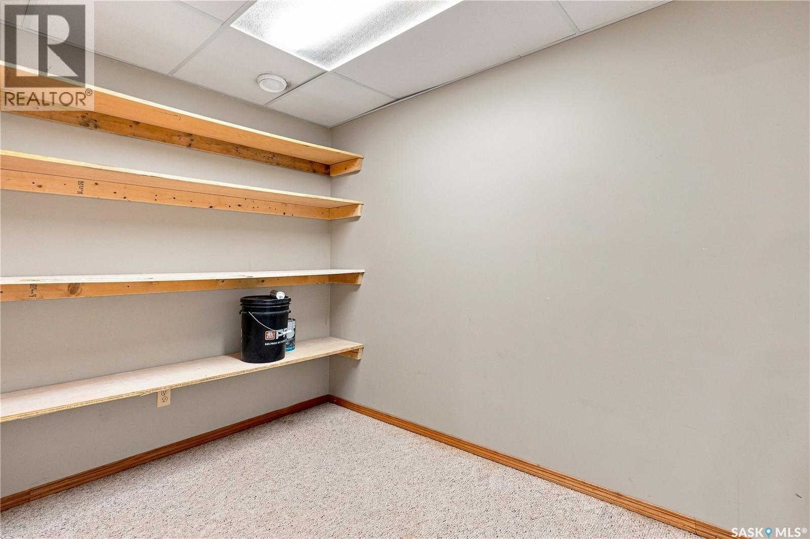1227 Pascoe Drive E, Moose Jaw, SK - Indoor Photo Showing Other Room