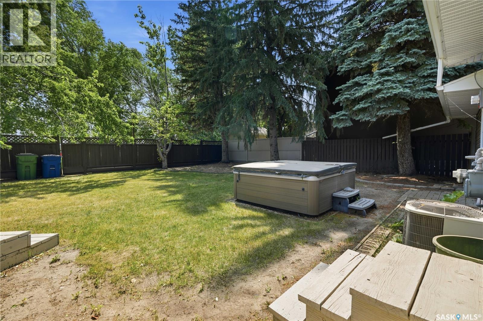 1227 Pascoe Drive E, Moose Jaw, SK - Outdoor