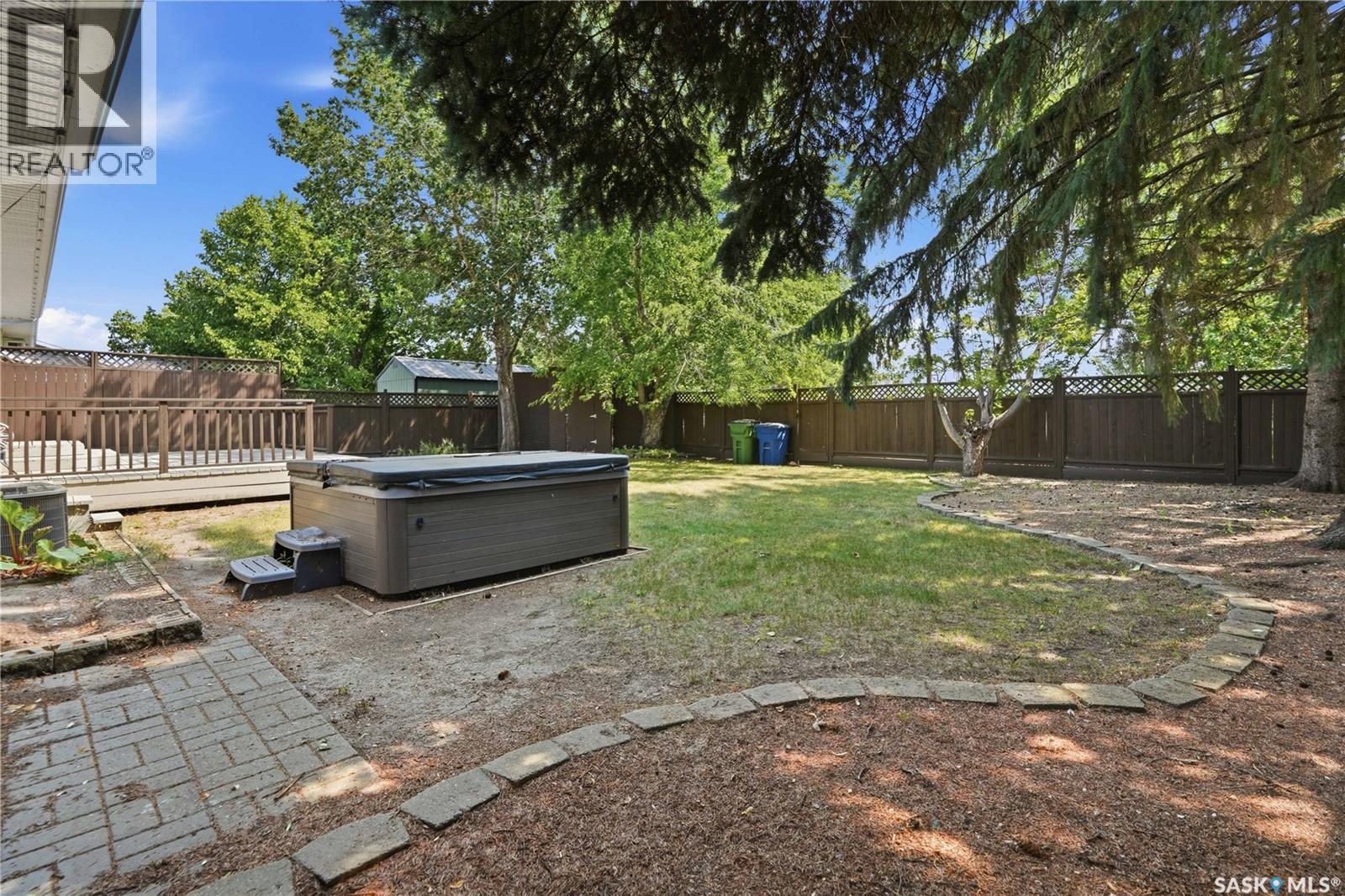 1227 Pascoe Drive E, Moose Jaw, SK - Outdoor