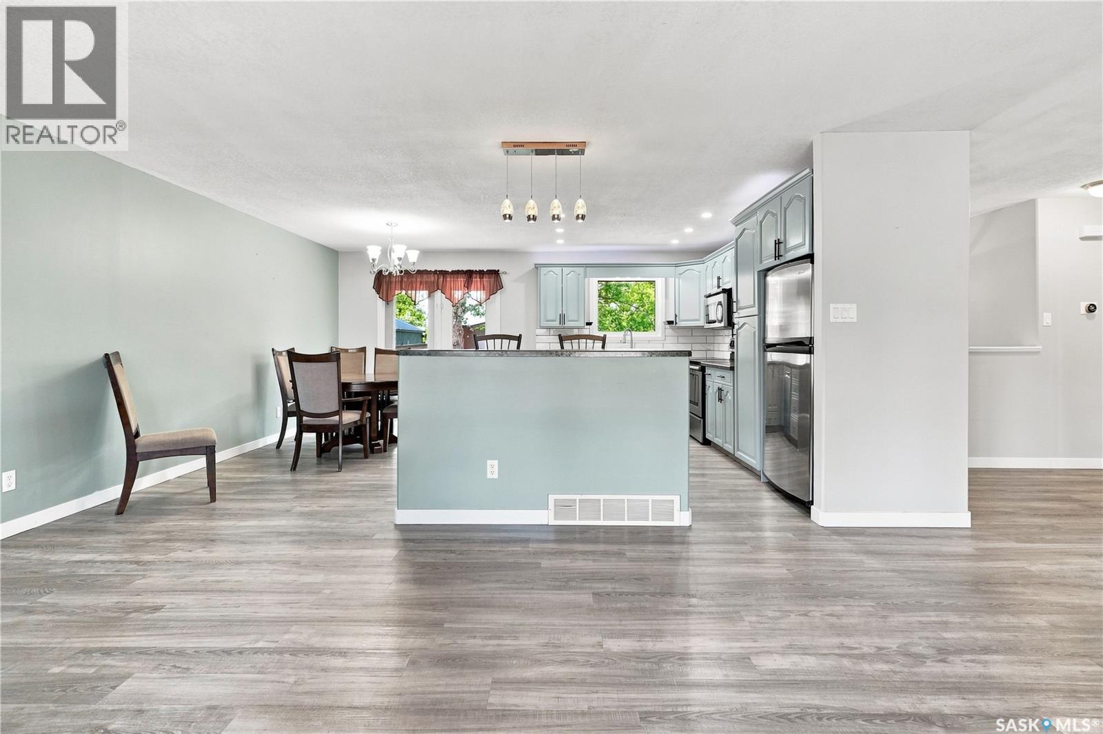 1227 Pascoe Drive E, Moose Jaw, SK - Indoor
