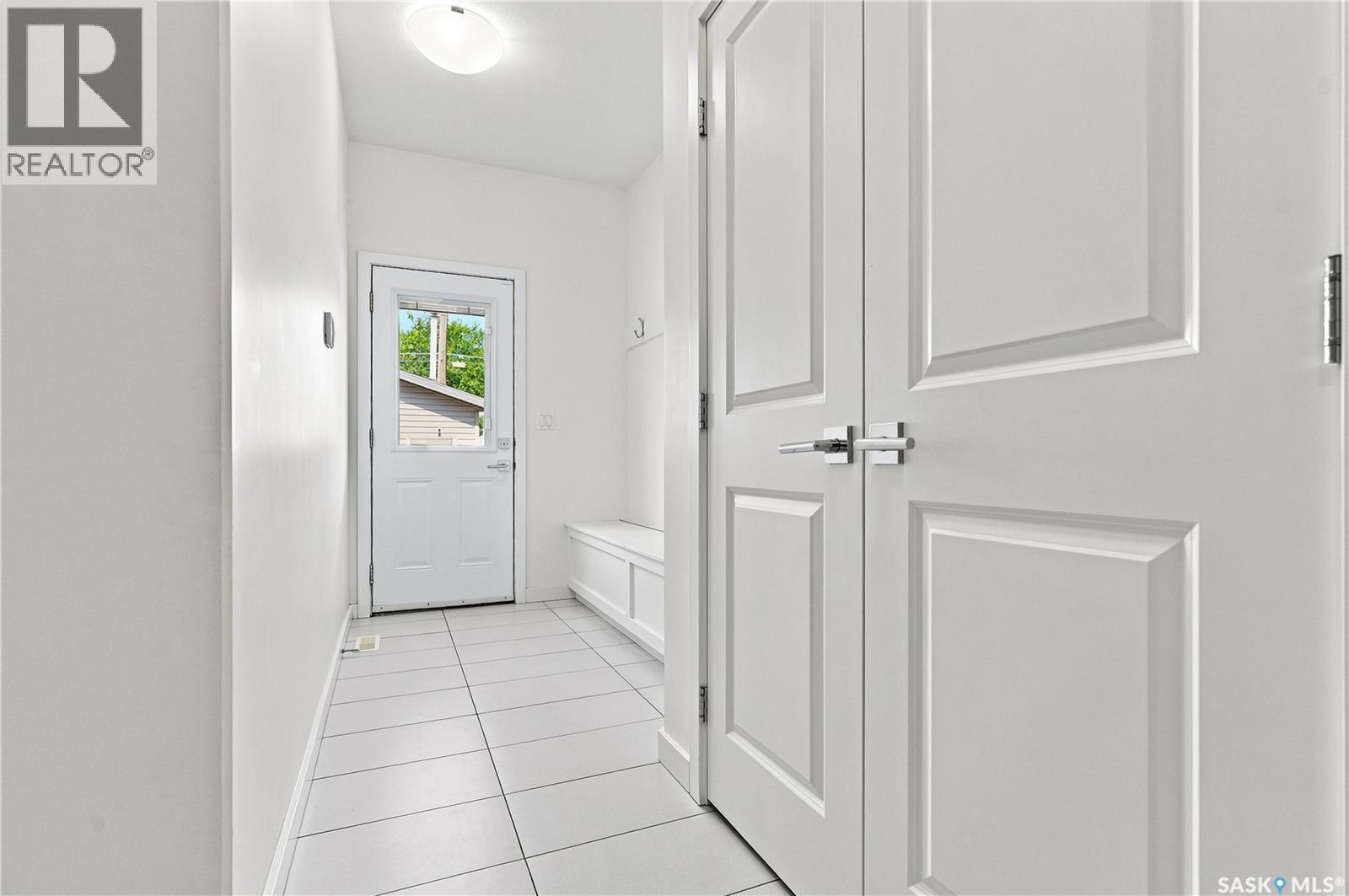 1035 3Rd Street E, Saskatoon, SK - Indoor Photo Showing Other Room