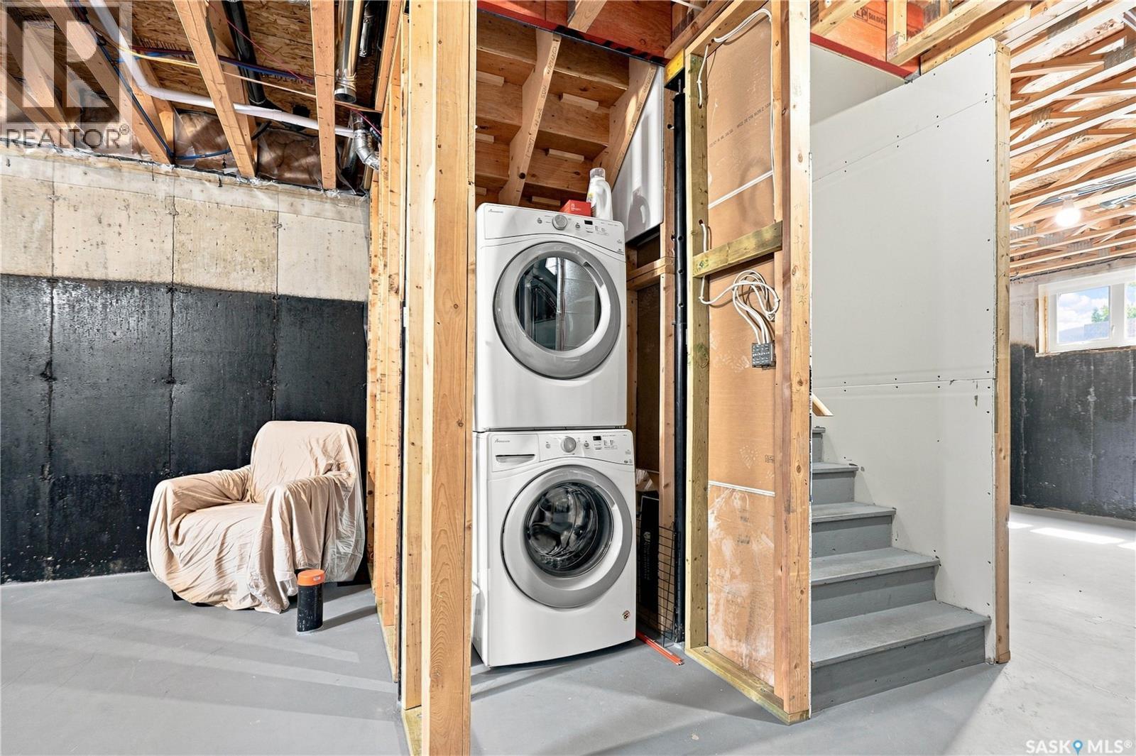 1035 3Rd Street E, Saskatoon, SK - Indoor Photo Showing Laundry Room