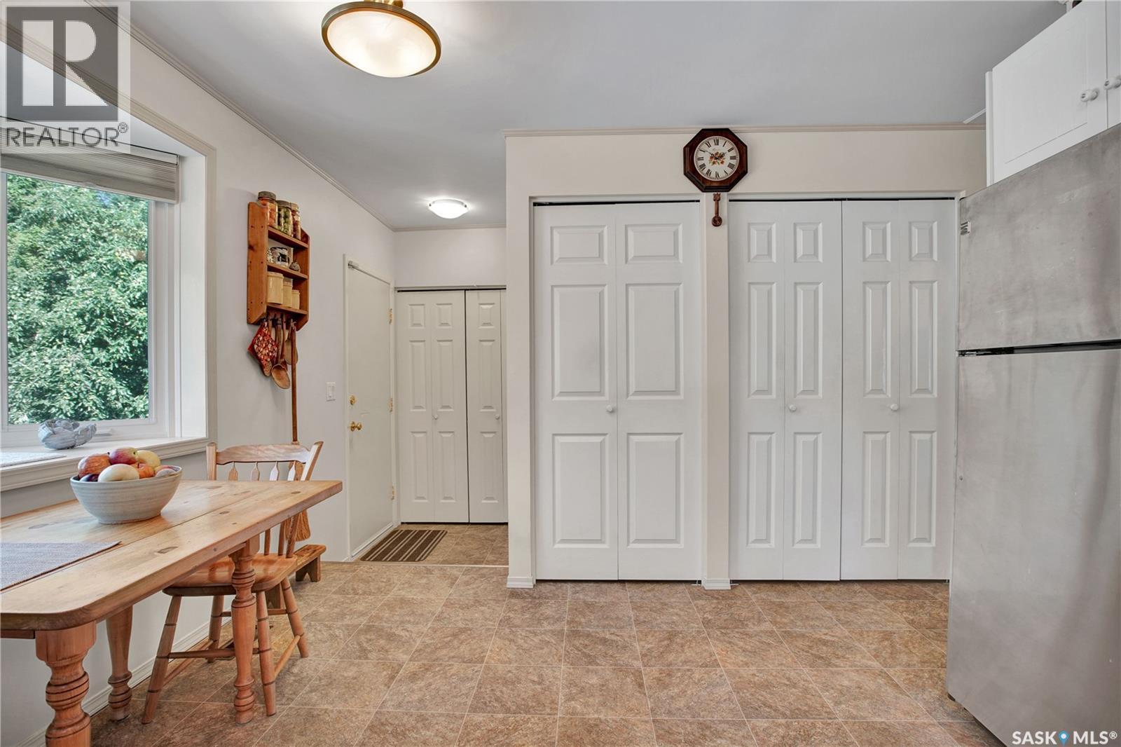 246 Perreault Crescent, Saskatoon, SK - Indoor Photo Showing Dining Room