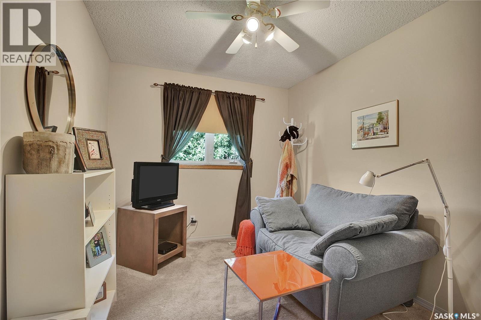 246 Perreault Crescent, Saskatoon, SK - Indoor