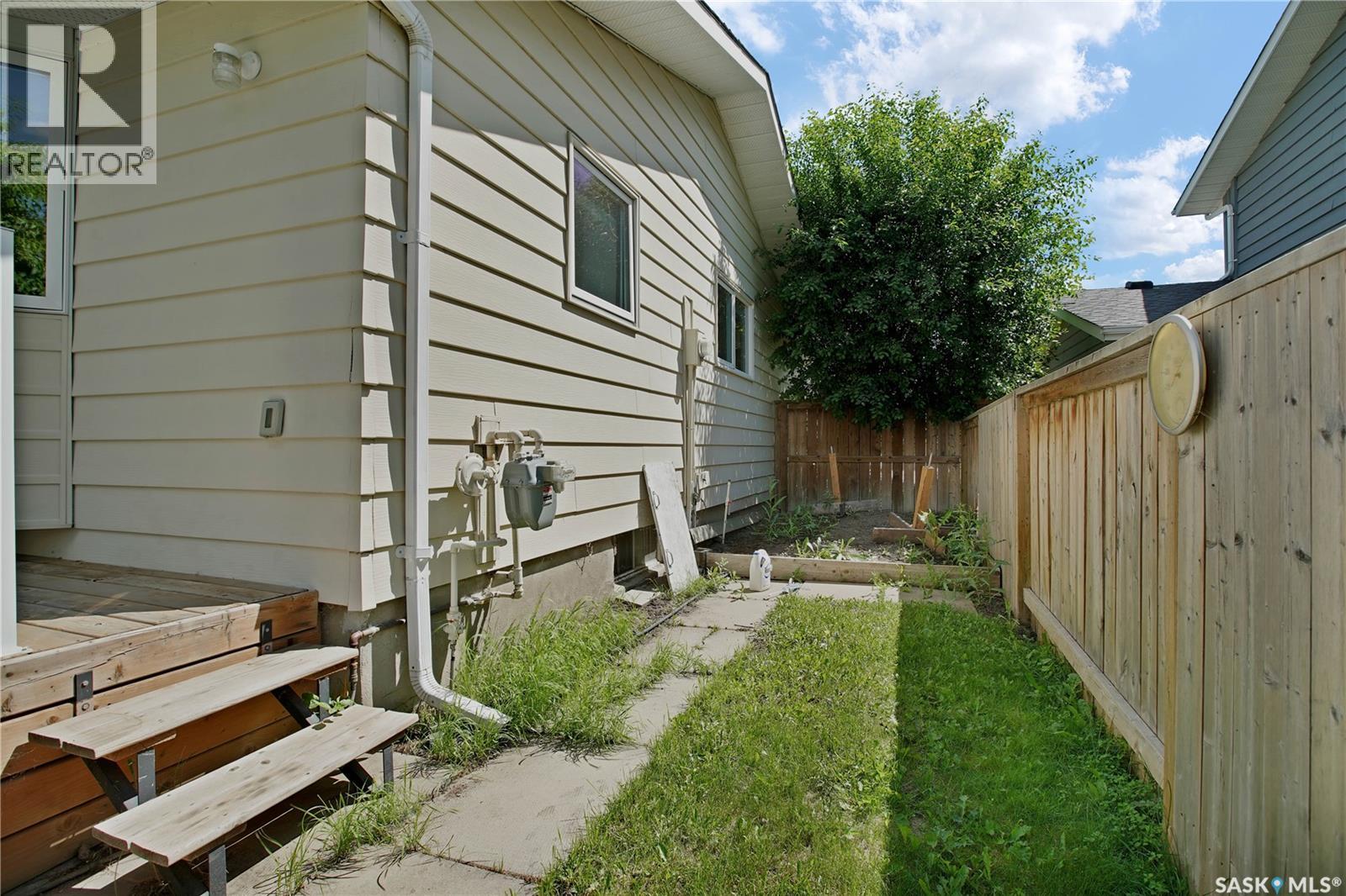 246 Perreault Crescent, Saskatoon, SK - Outdoor With Exterior