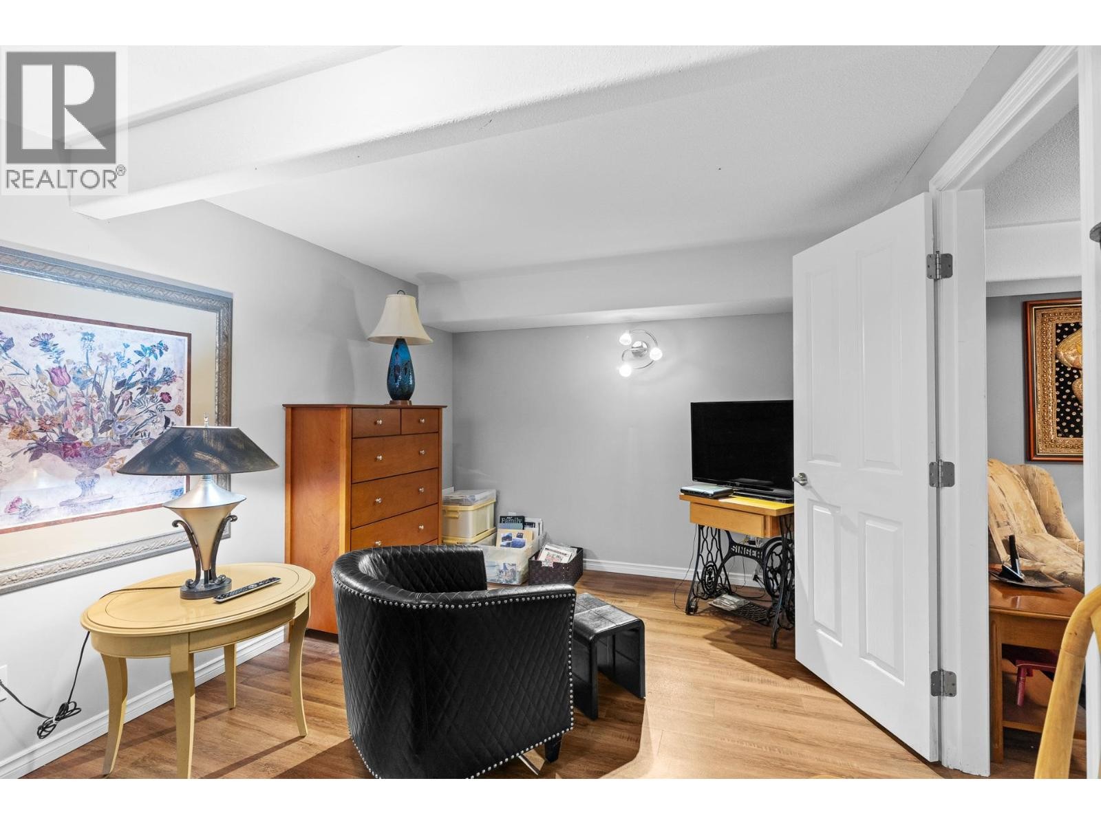 4000 Gallaghers Terrace, Kelowna, BC - Indoor
