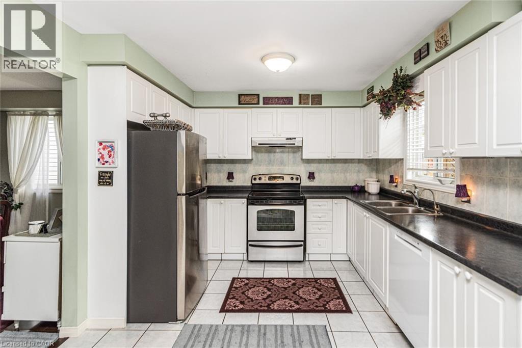 10 Richview Drive, Hamilton, ON - Indoor Photo Showing Kitchen With Stainless Steel Kitchen With Double Sink