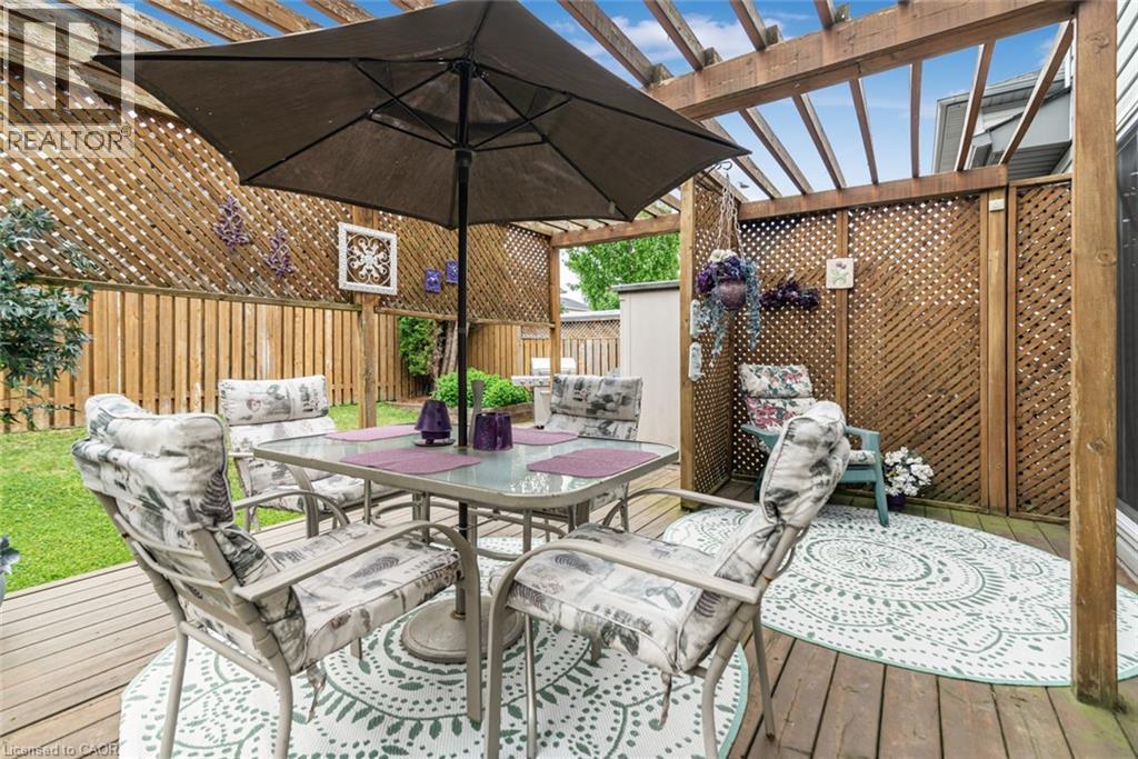 10 Richview Drive, Hamilton, ON - Outdoor With Deck Patio Veranda With Exterior