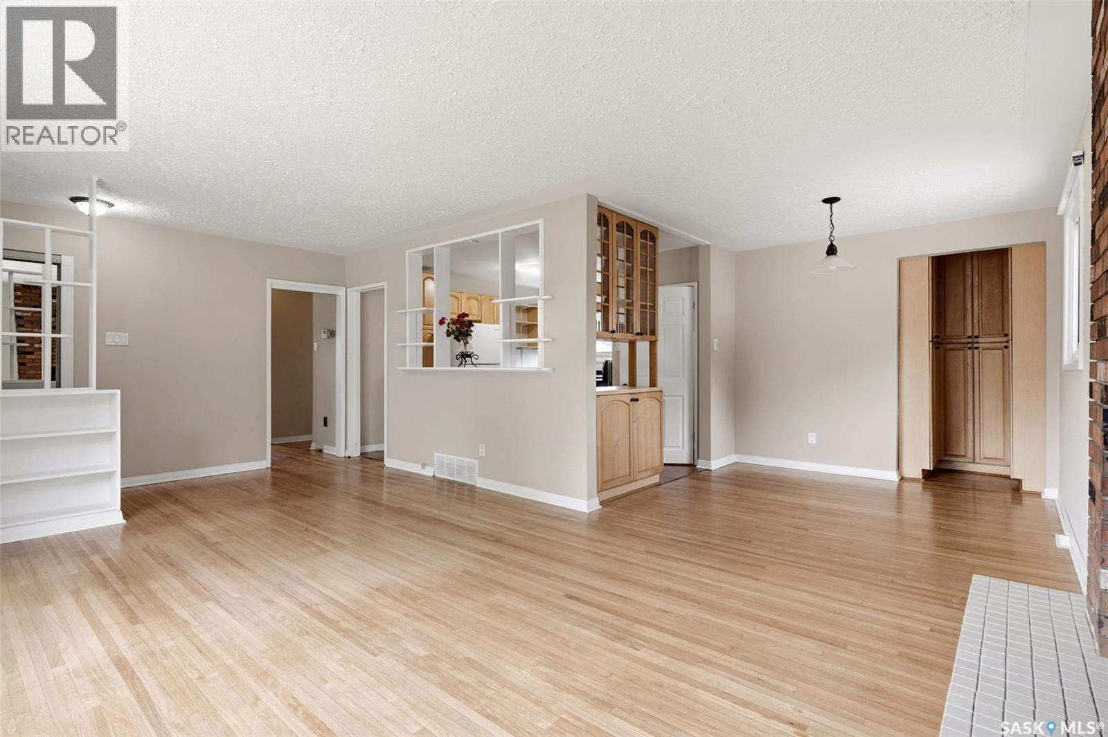 202 Mccannel Street, Regina, SK - Indoor